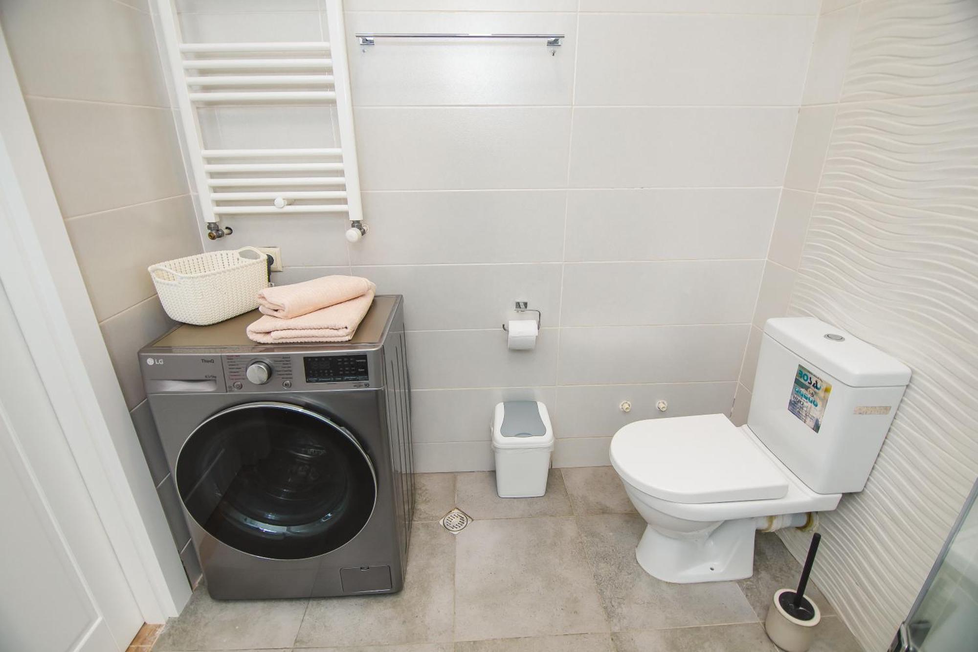 Happy Apartments บาทูมิ ภายนอก รูปภาพ